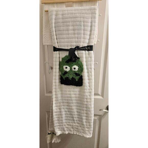 Rachel Zoe Halloween Frankenstein Decorative Throw Blanket Beige 50x70 NWT - Picture 6 of 7